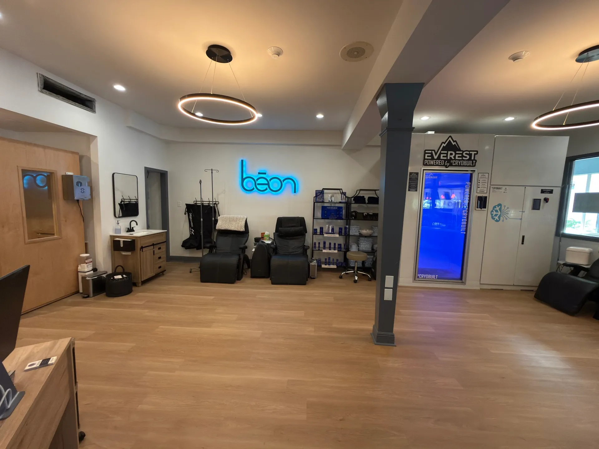 The bēon Mandeville practice interior