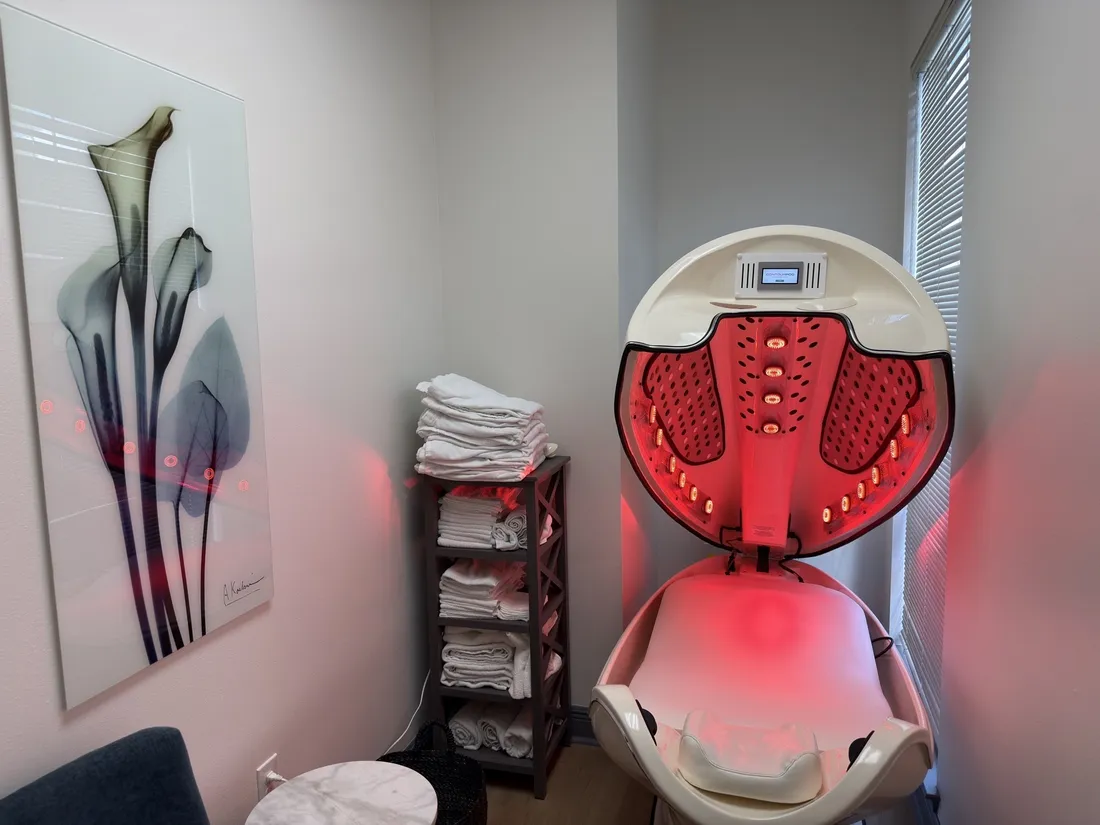Red light therapy equipment at bēon Mandeville